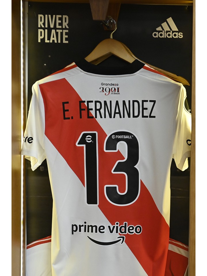 Camiseta usada y entregada por Enzo Fernández