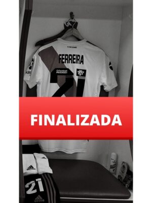 Subastá por la camiseta de River Plate, usada y autografiada por Cristian Ferreira
