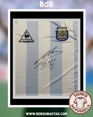 Diego Maradona, Selección Argentina: Signed Memorabilia (subasta en dólares)